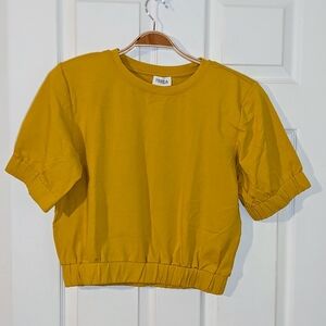Terea by Andrea Pitter Yellow Short Sleeve Top Elastic Slightly Cropped Sz M NWT